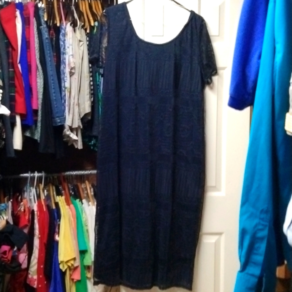 CAROLINE WELLS dress